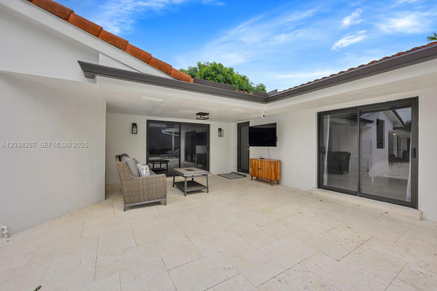6860 SW 99th Ter