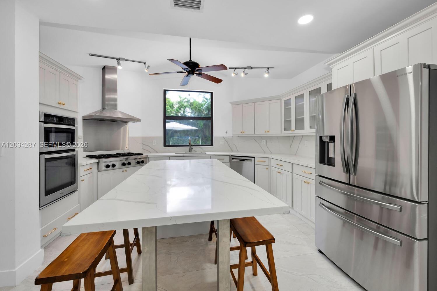 6860 SW 99th Ter