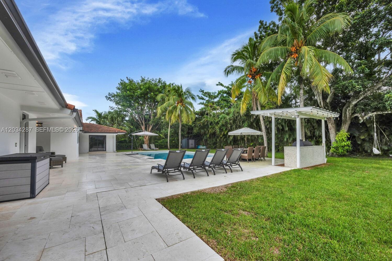 6860 SW 99th Ter