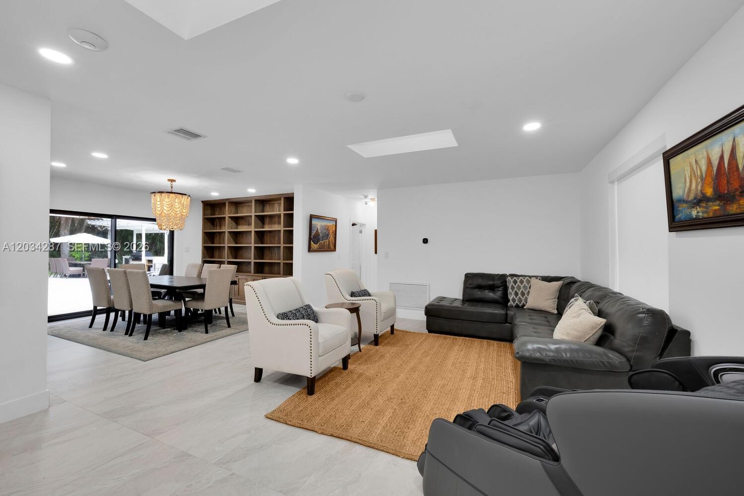 6860 SW 99th Ter