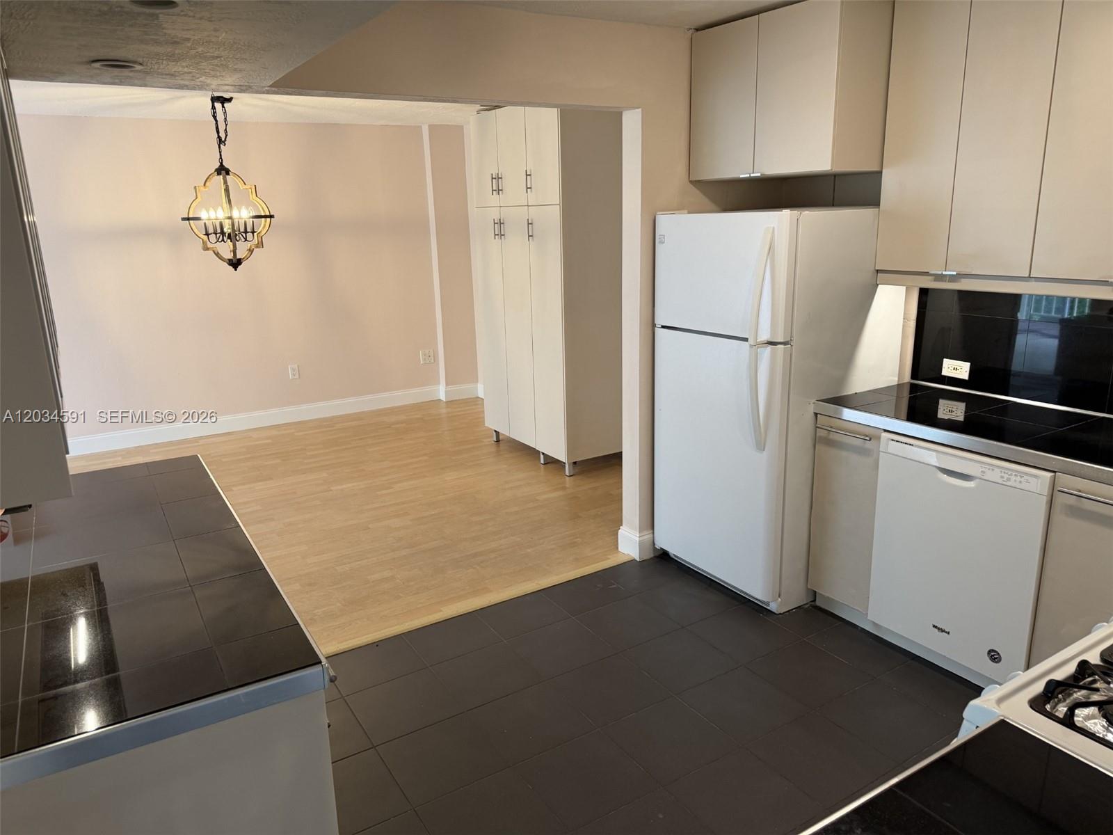13120 SW 92nd Ave # 404 Unit: B-404