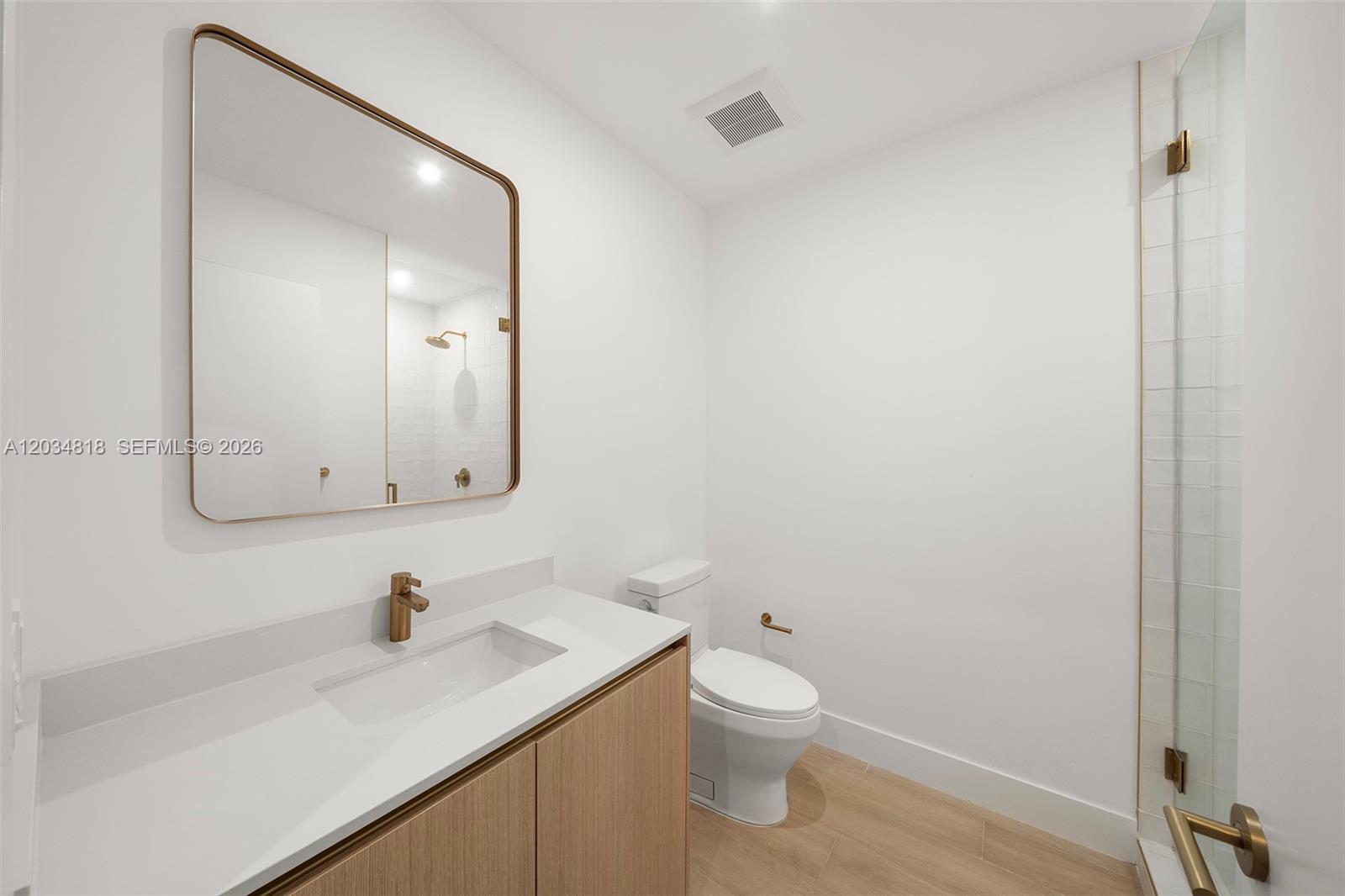 90 NE 32 St # 203