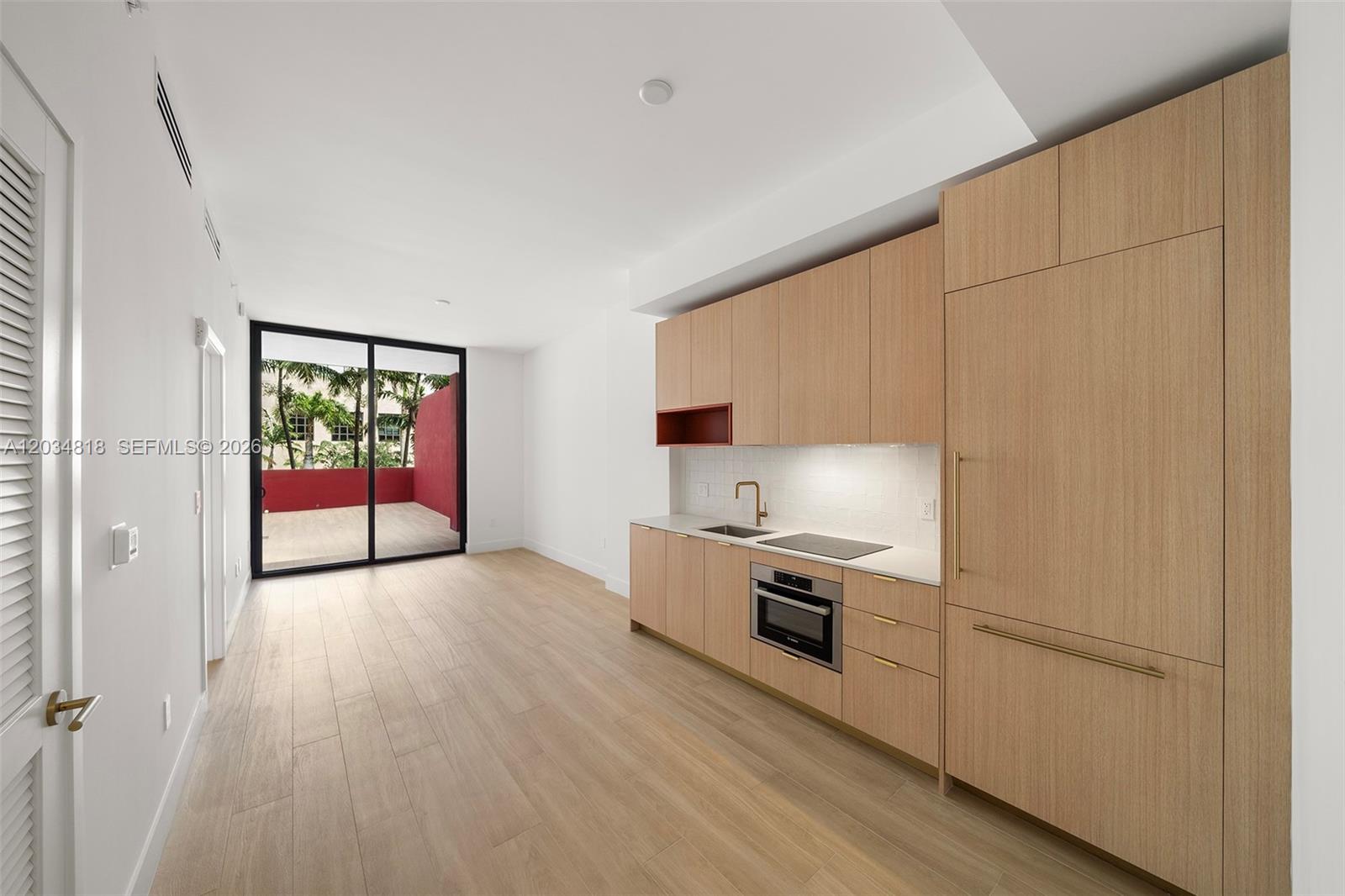 90 NE 32 St # 203