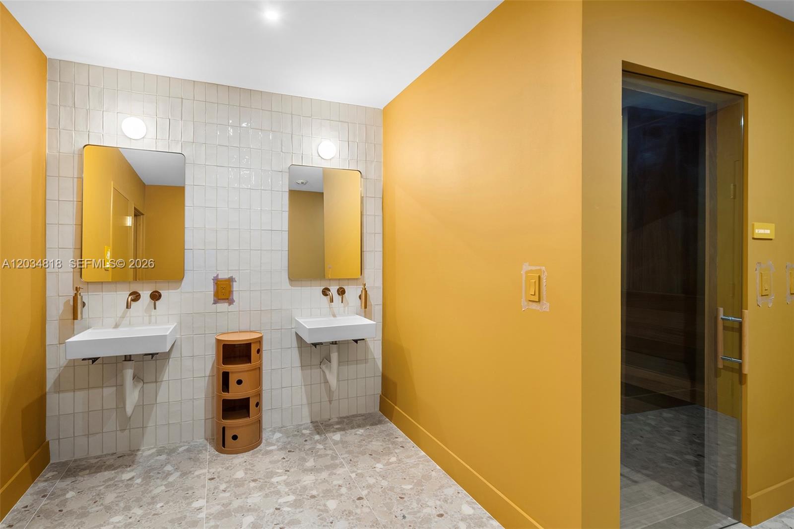 90 NE 32 St # 203
