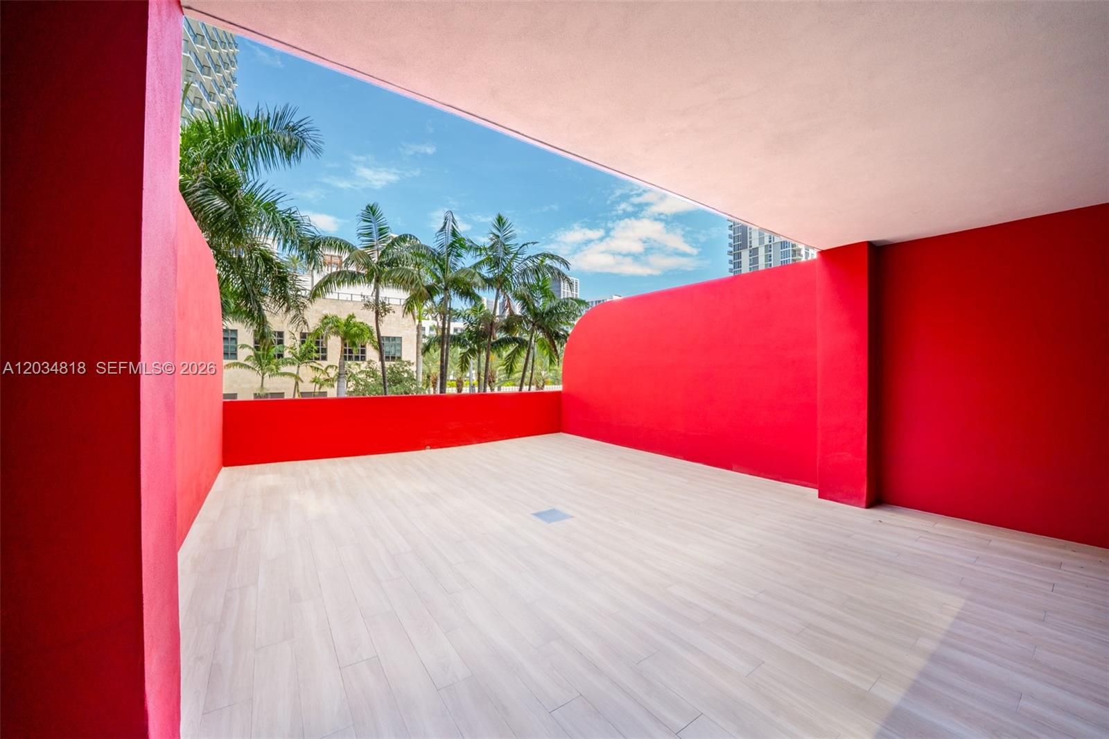90 NE 32 St # 203