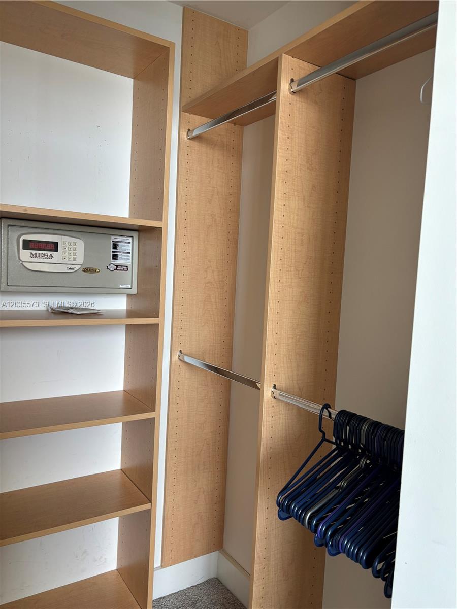 79 SW 12th St Unit: 4012-S