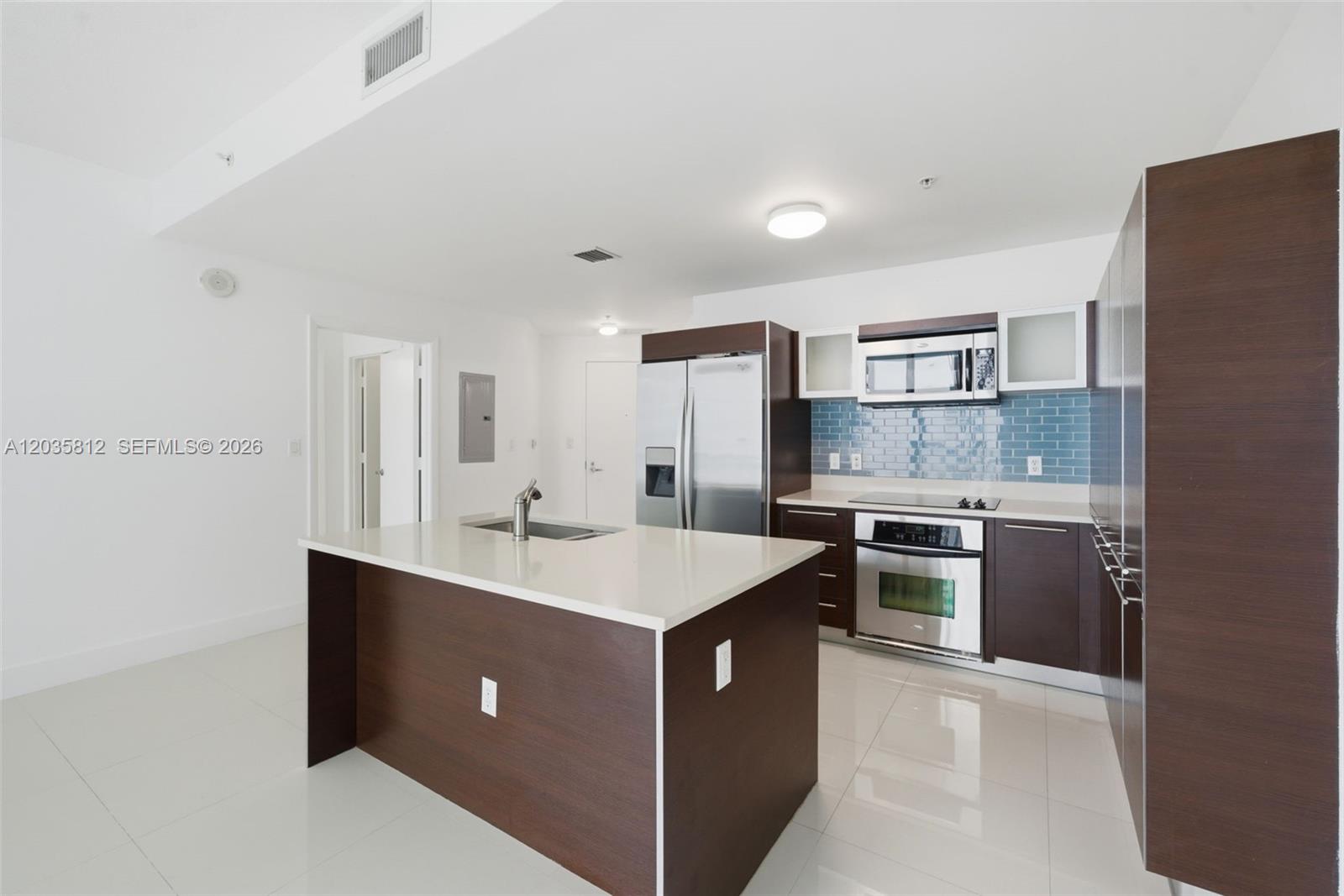 1900 N Bayshore Dr # 2207