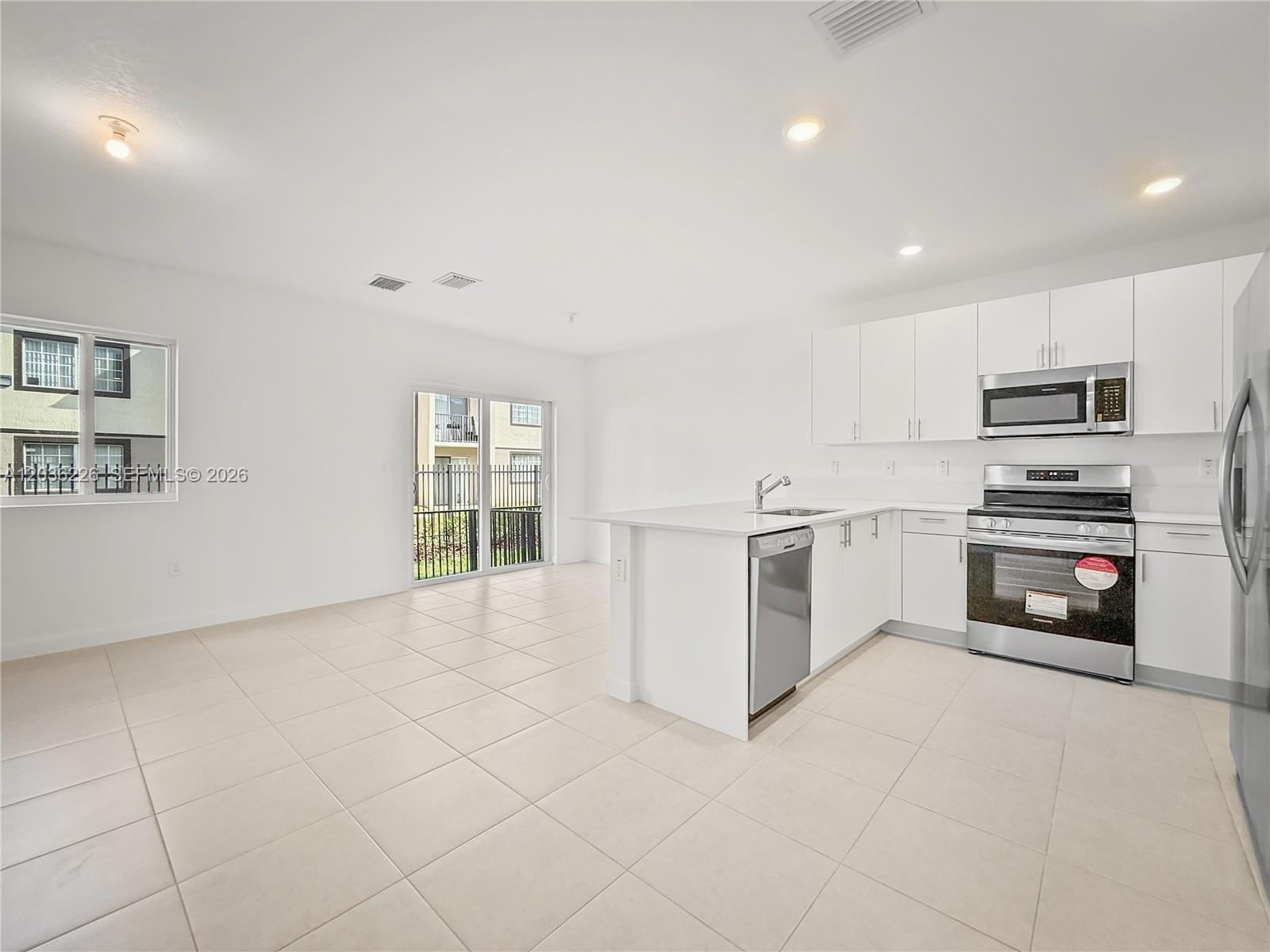 3770 SW 50th Ave # 3770