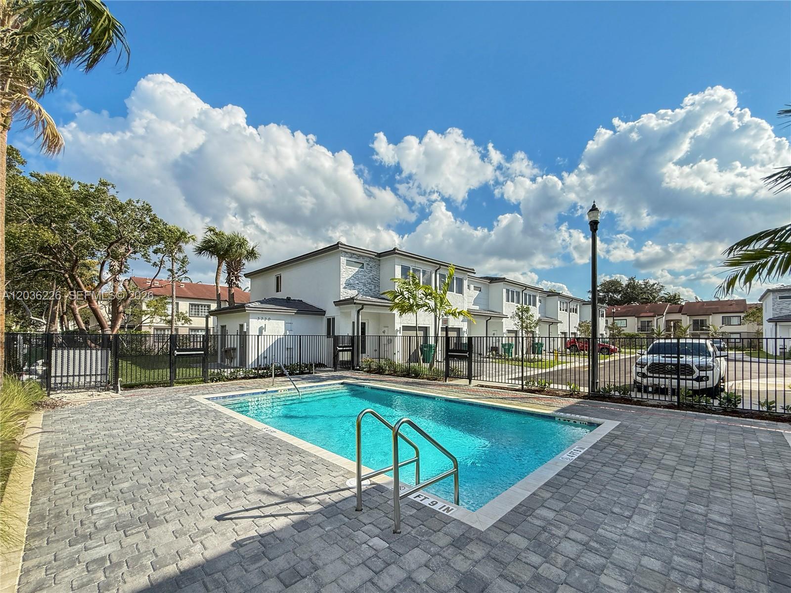 3770 SW 50th Ave # 3770