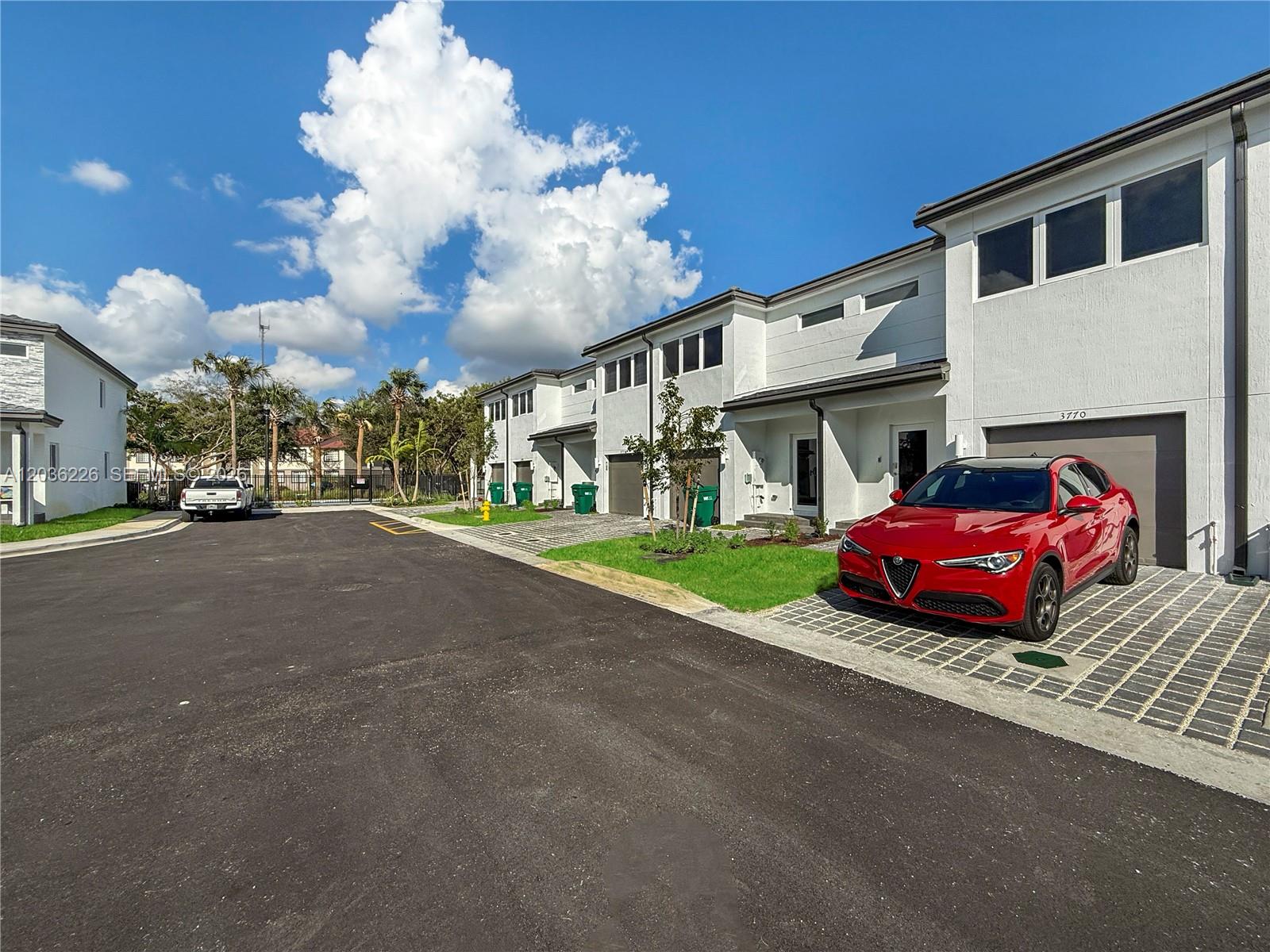 3770 SW 50th Ave # 3770