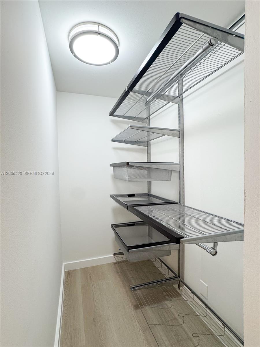 101 Crandon Blvd # 170