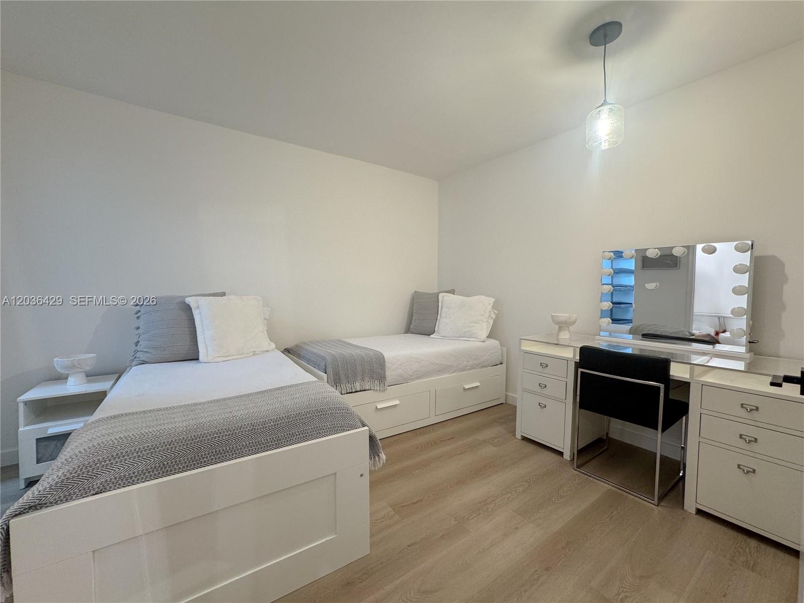 101 Crandon Blvd # 170