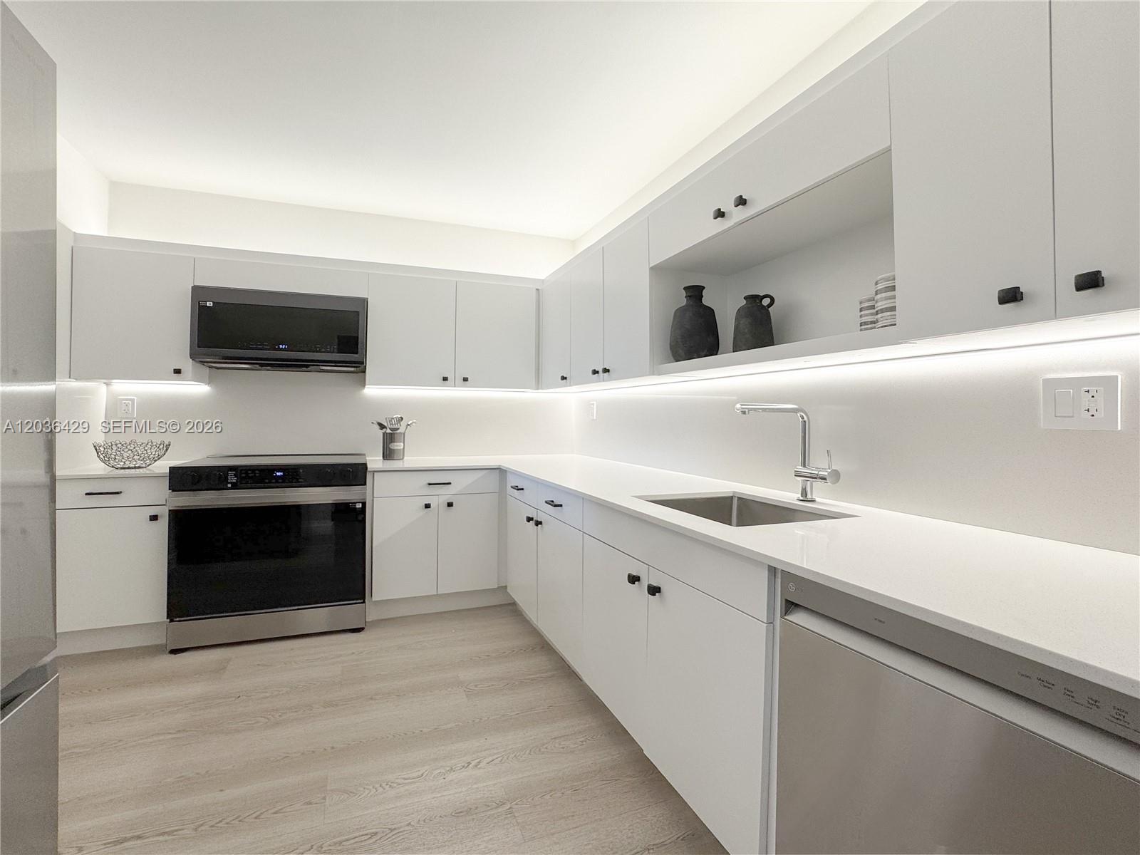 101 Crandon Blvd # 170