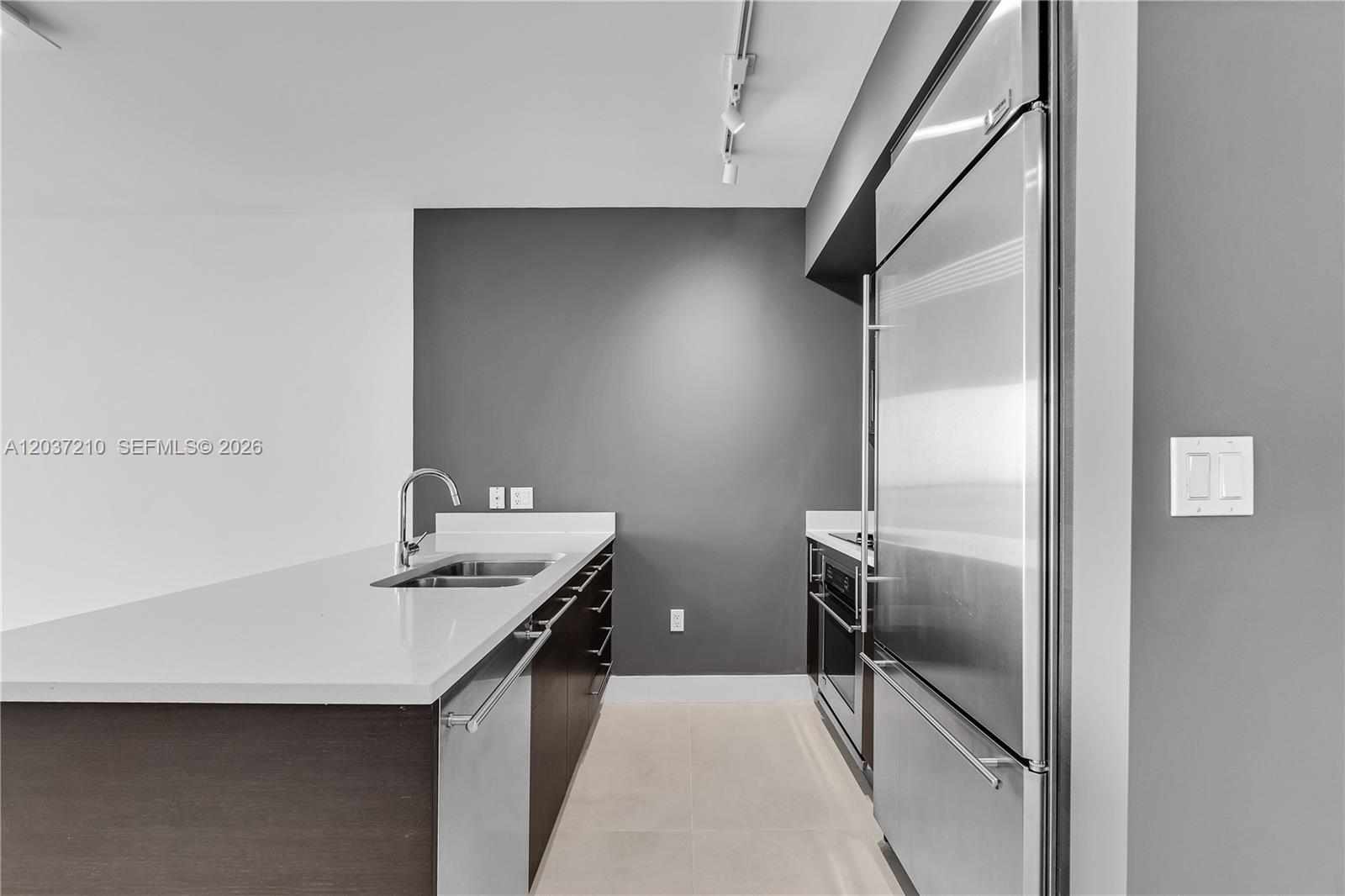 500 Brickell Ave # 2700