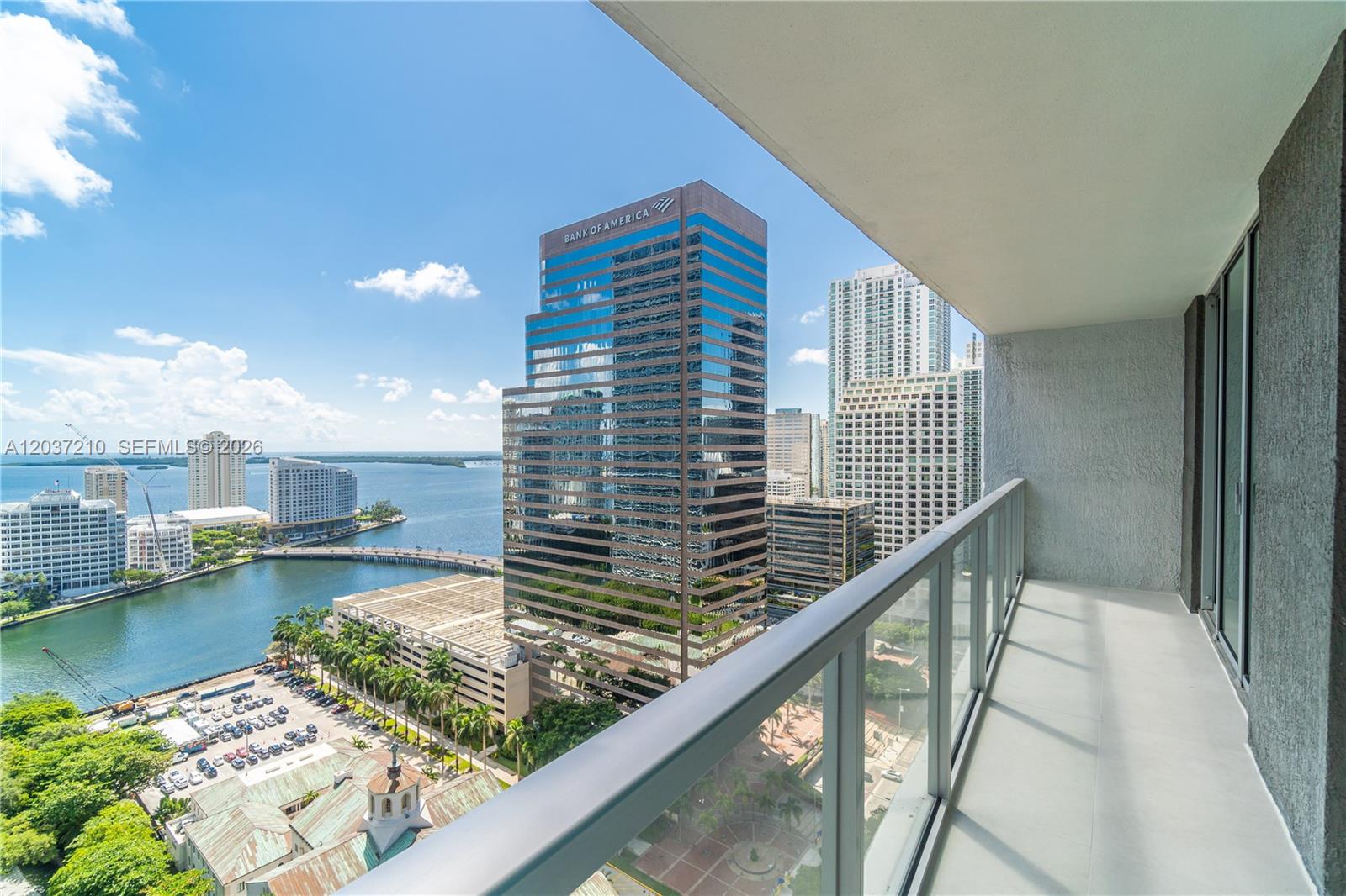 500 Brickell Ave # 2700