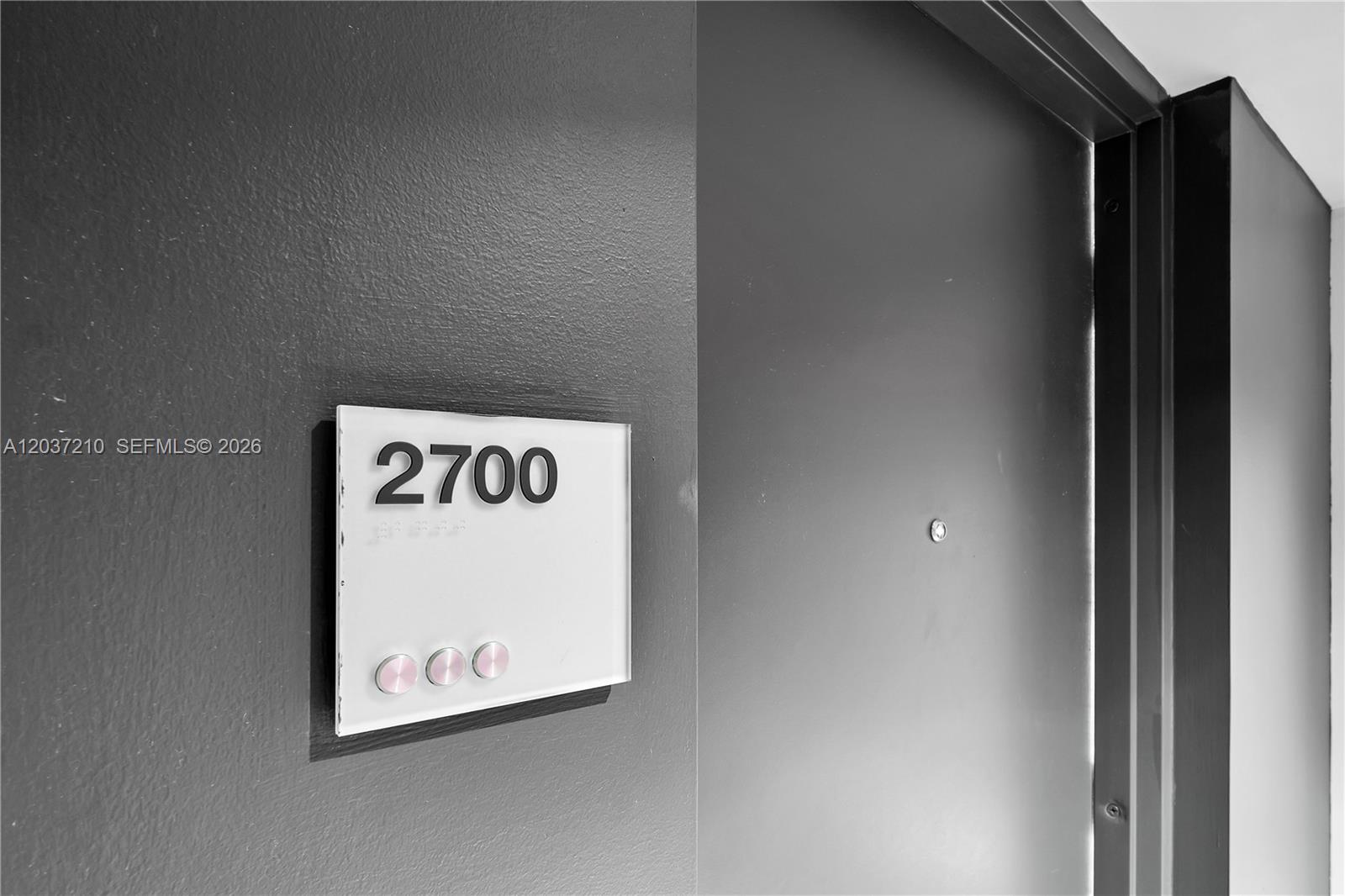 500 Brickell Ave # 2700