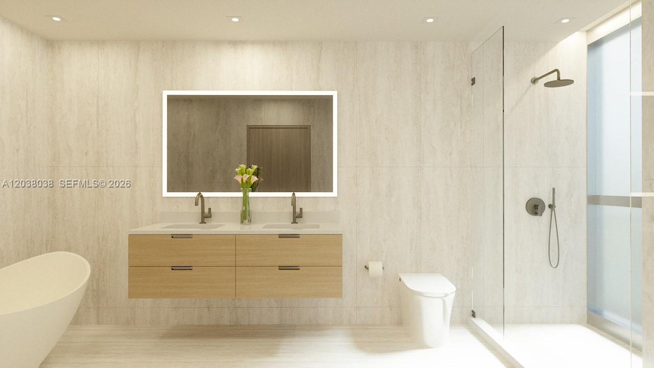 250 Collins Ave # 305