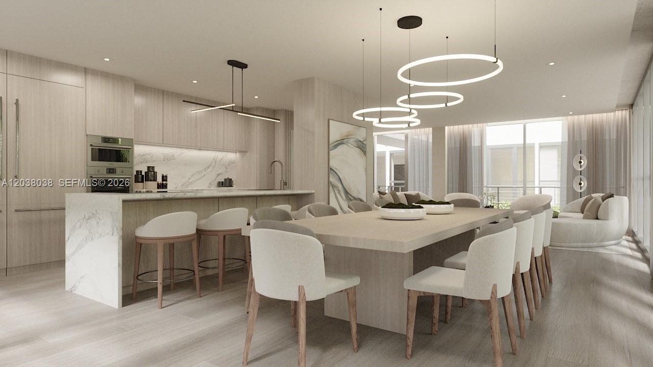 250 Collins Ave # 305