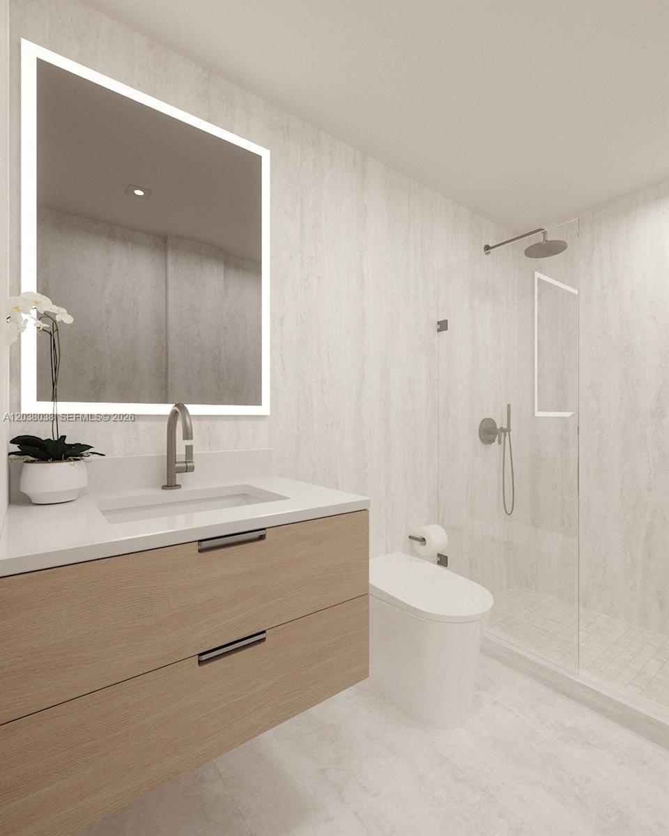 250 Collins Ave # 305