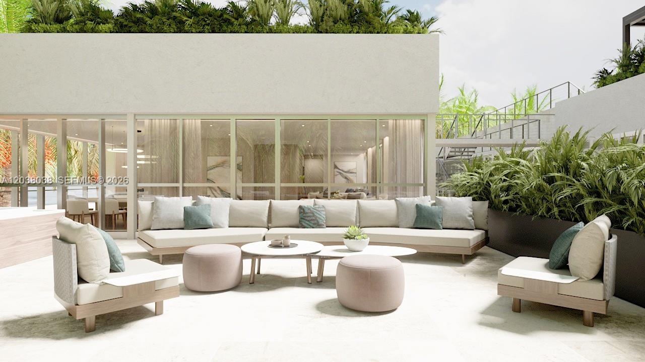 250 Collins Ave # 305