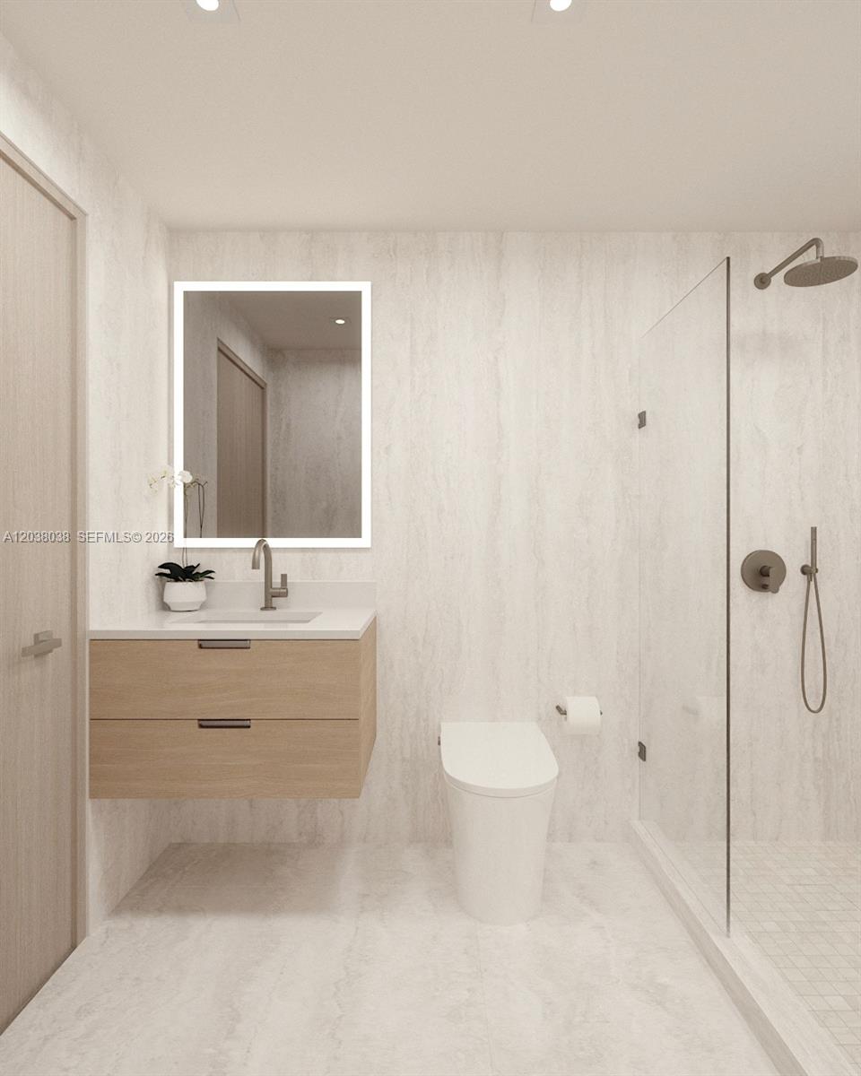 250 Collins Ave # 305