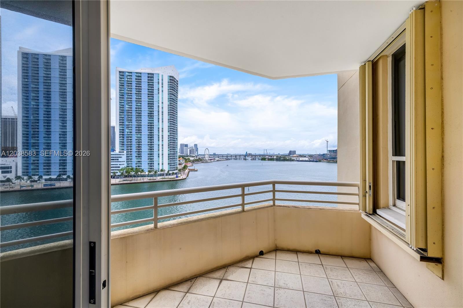 888 Brickell Key Dr # 1010
