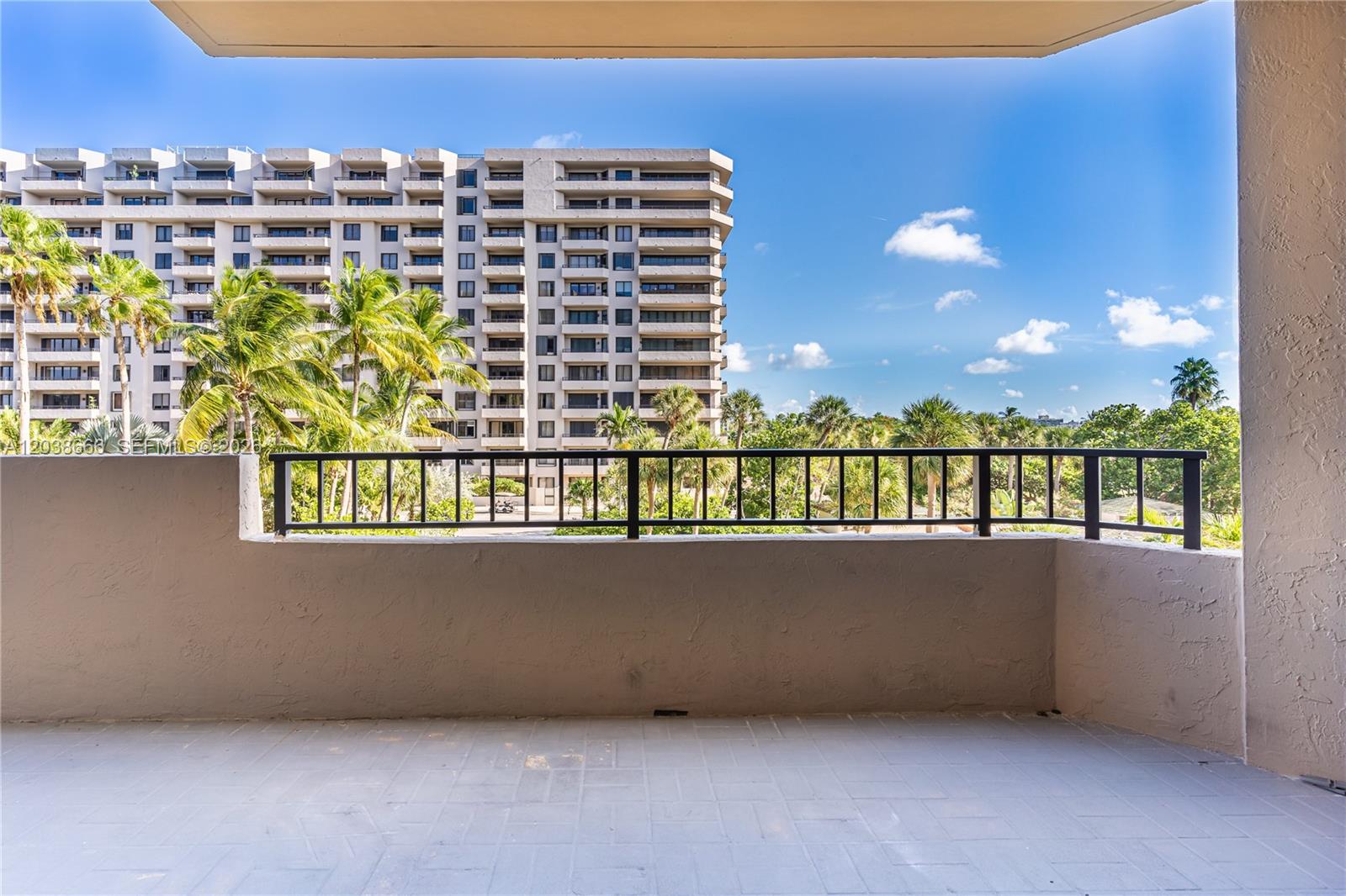 251 Crandon Blvd # 322