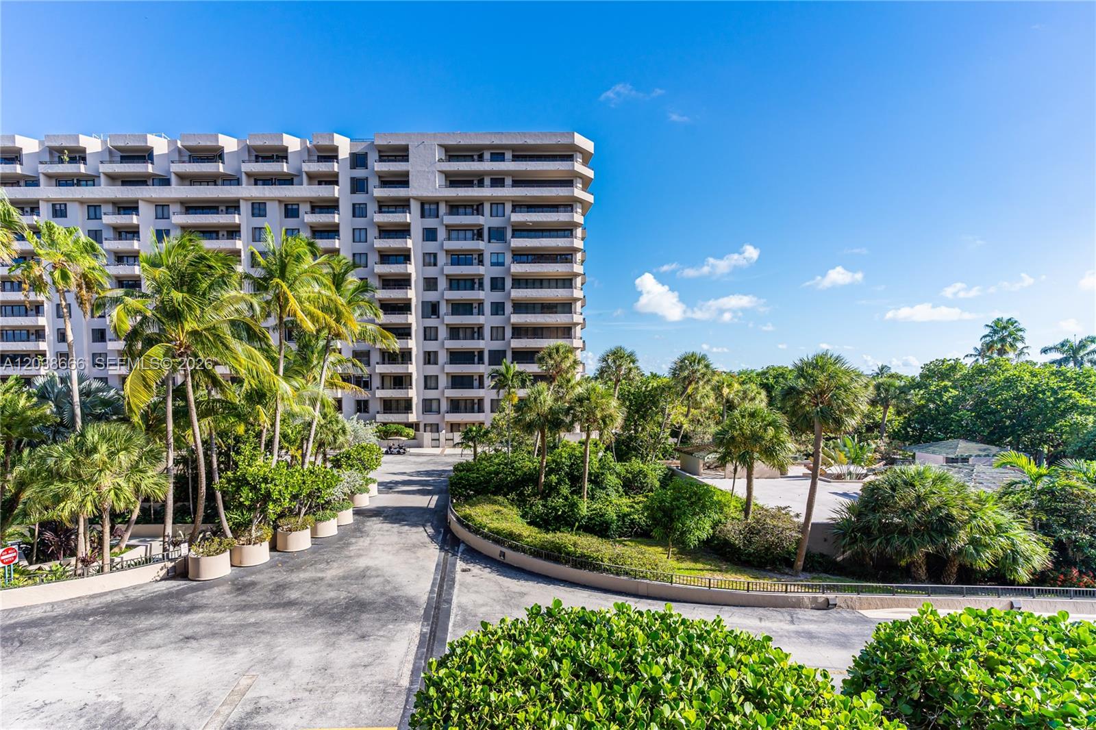 251 Crandon Blvd # 322