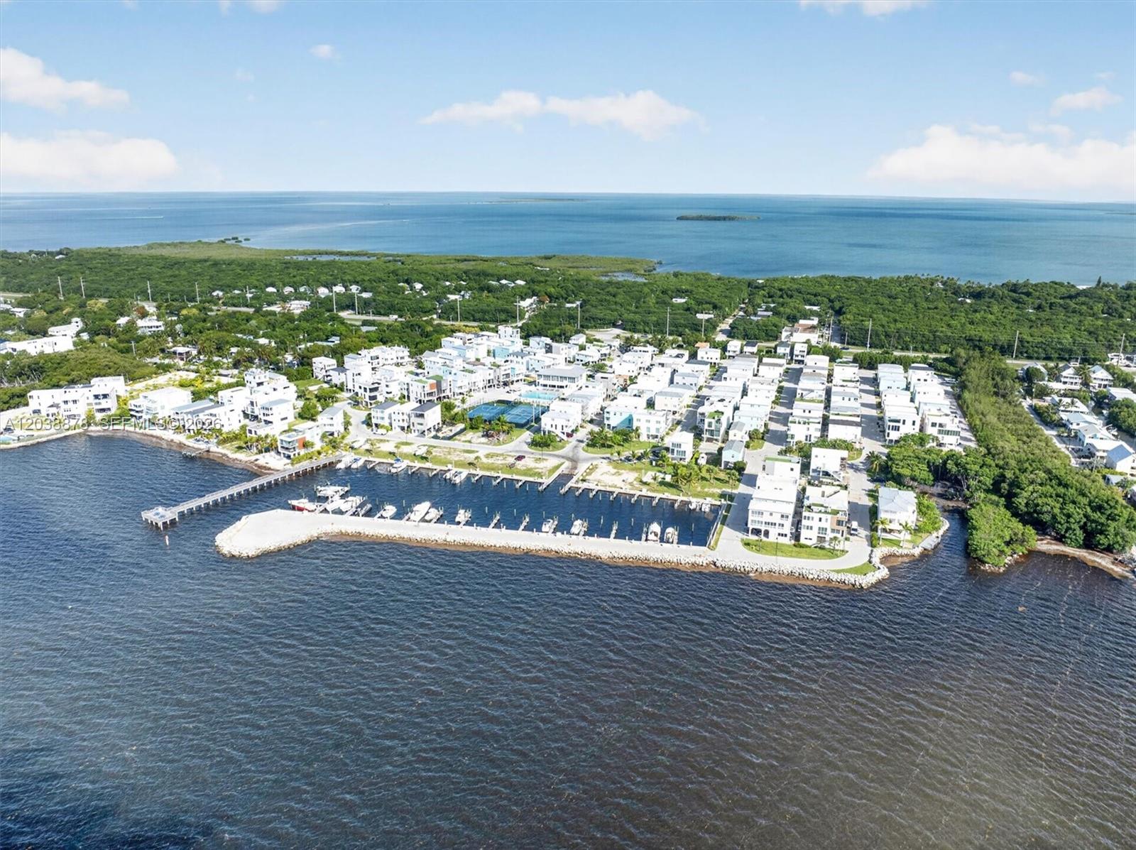 94825 OVERSEAS HIGHWAY #123
