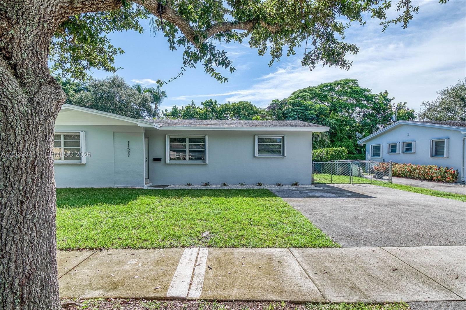 11527 SW 81st Rd # 11527