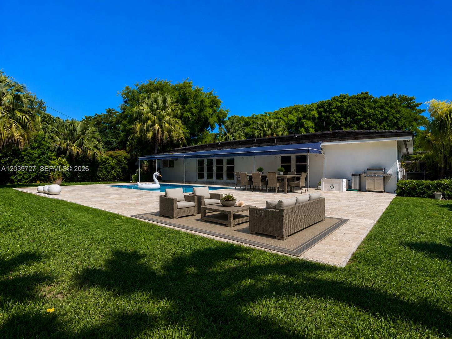 8725 SW 160 St