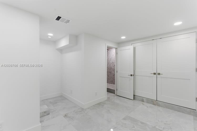291 E Shore Dr E