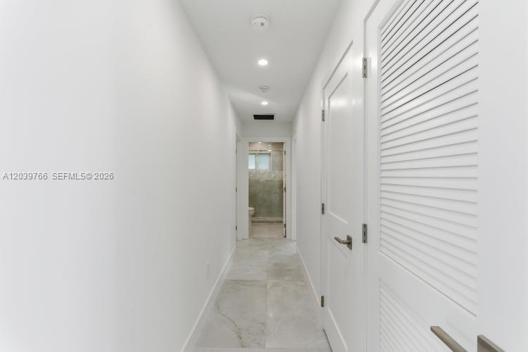 291 E Shore Dr E