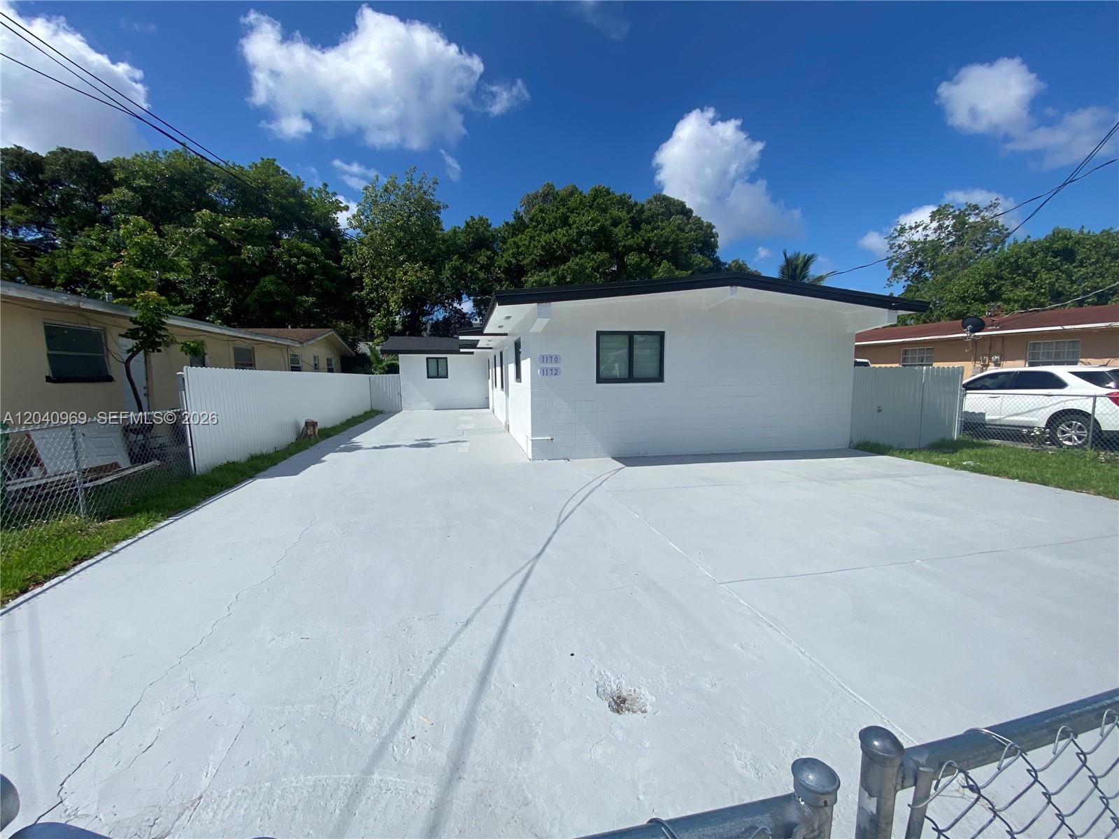 1170 NW 25th St # 1170
