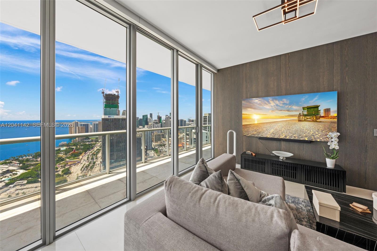 888 Biscayne Blvd # 5404