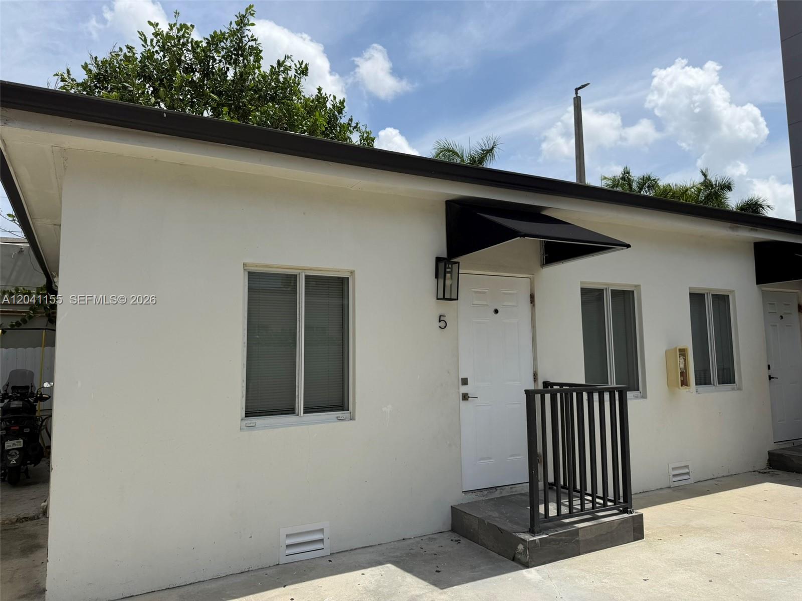 111 SW 11 Ave # 5