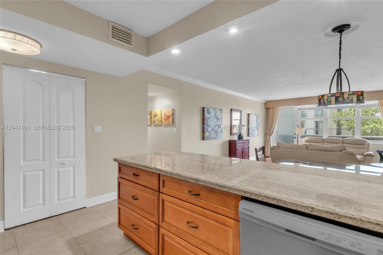 3725 S Ocean Dr # 422