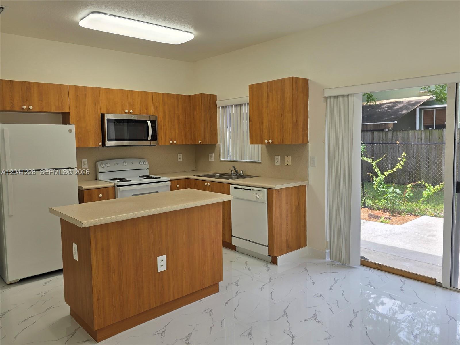 2973 SE 15th Ter