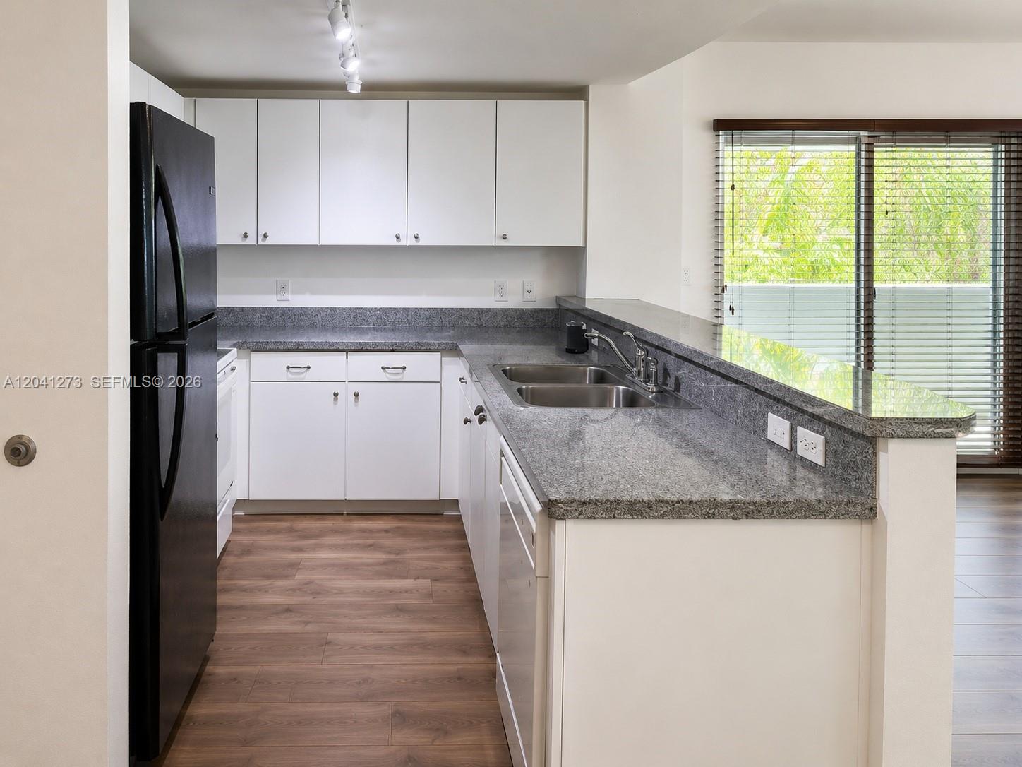 2740 SW 28th Ter # 208