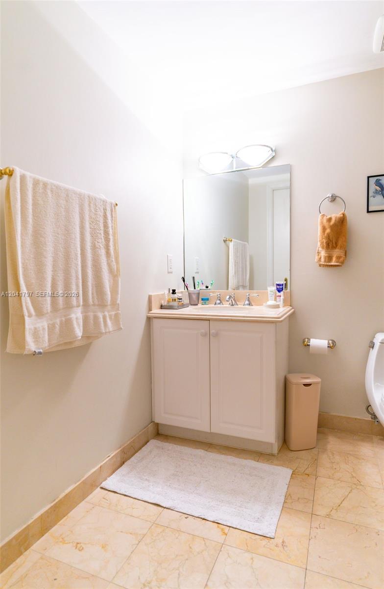 9595 Collins Ave # C Unit: N9-C