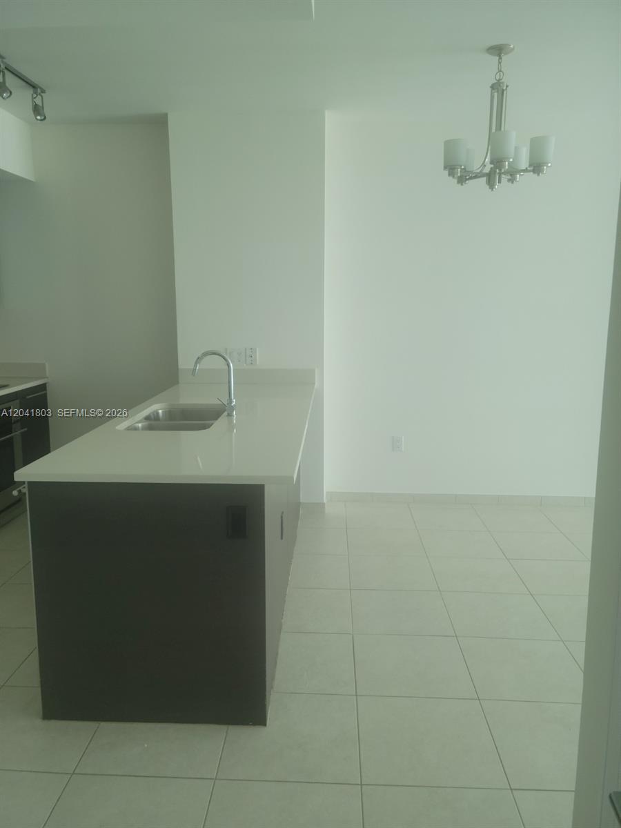 500 Brickell Ave # 2604