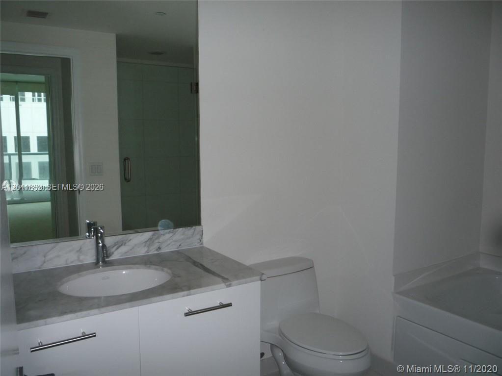500 Brickell Ave # 2604