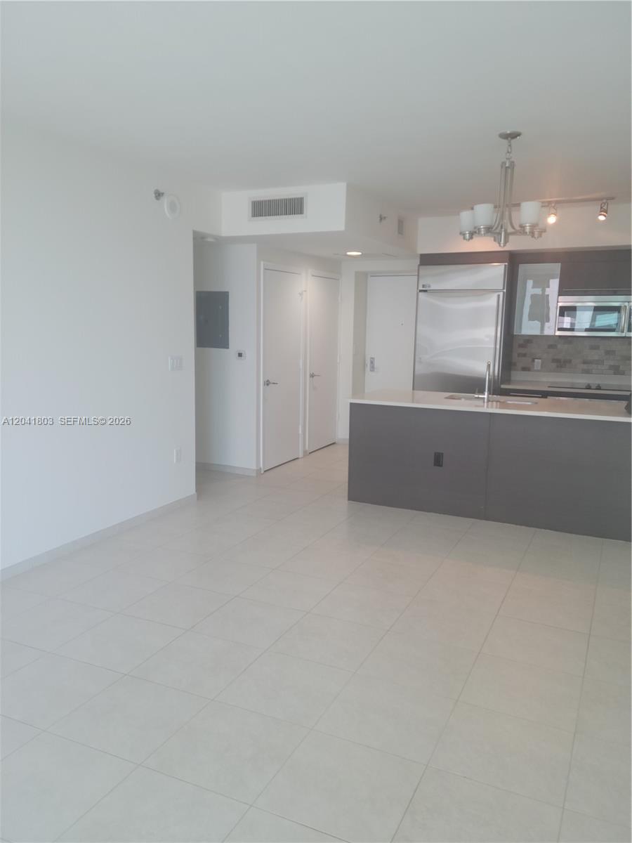 500 Brickell Ave # 2604