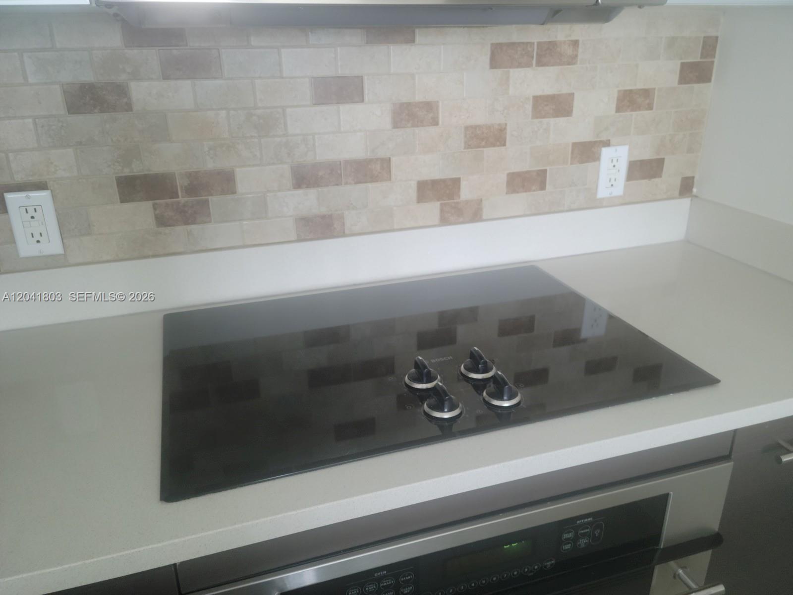 500 Brickell Ave # 2604
