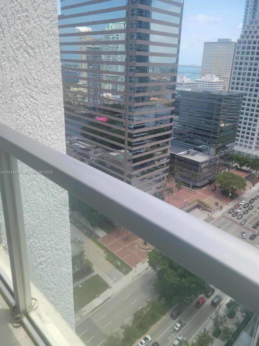 500 Brickell Ave # 2604