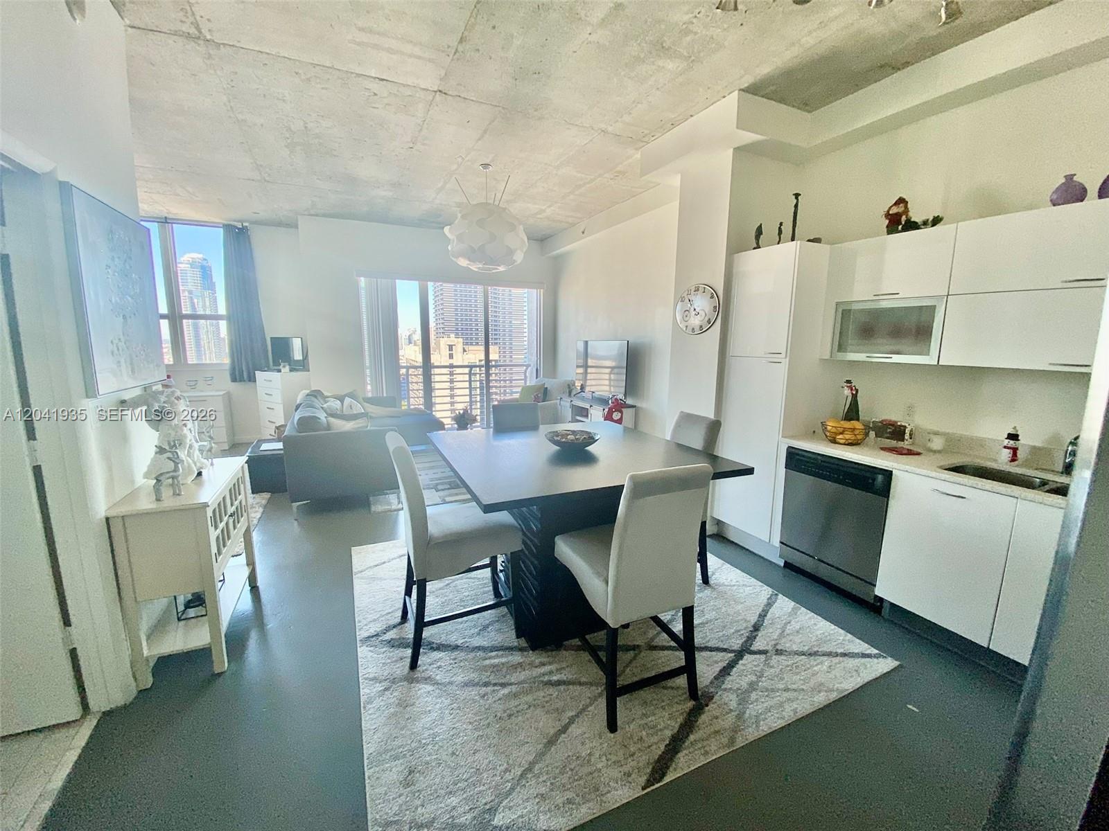133 NE 2nd Ave # 3409