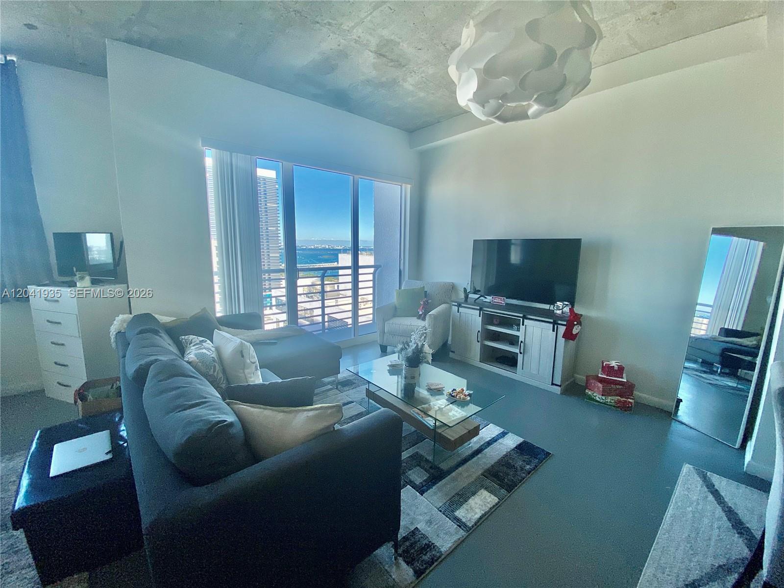 133 NE 2nd Ave # 3409