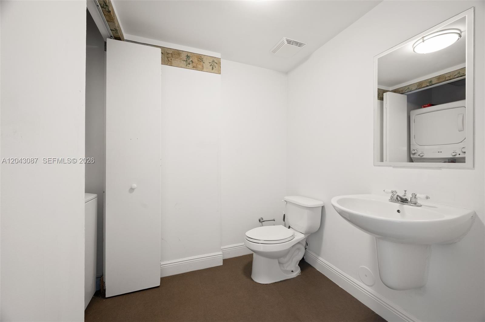 690 SW 1 Ct # 2703