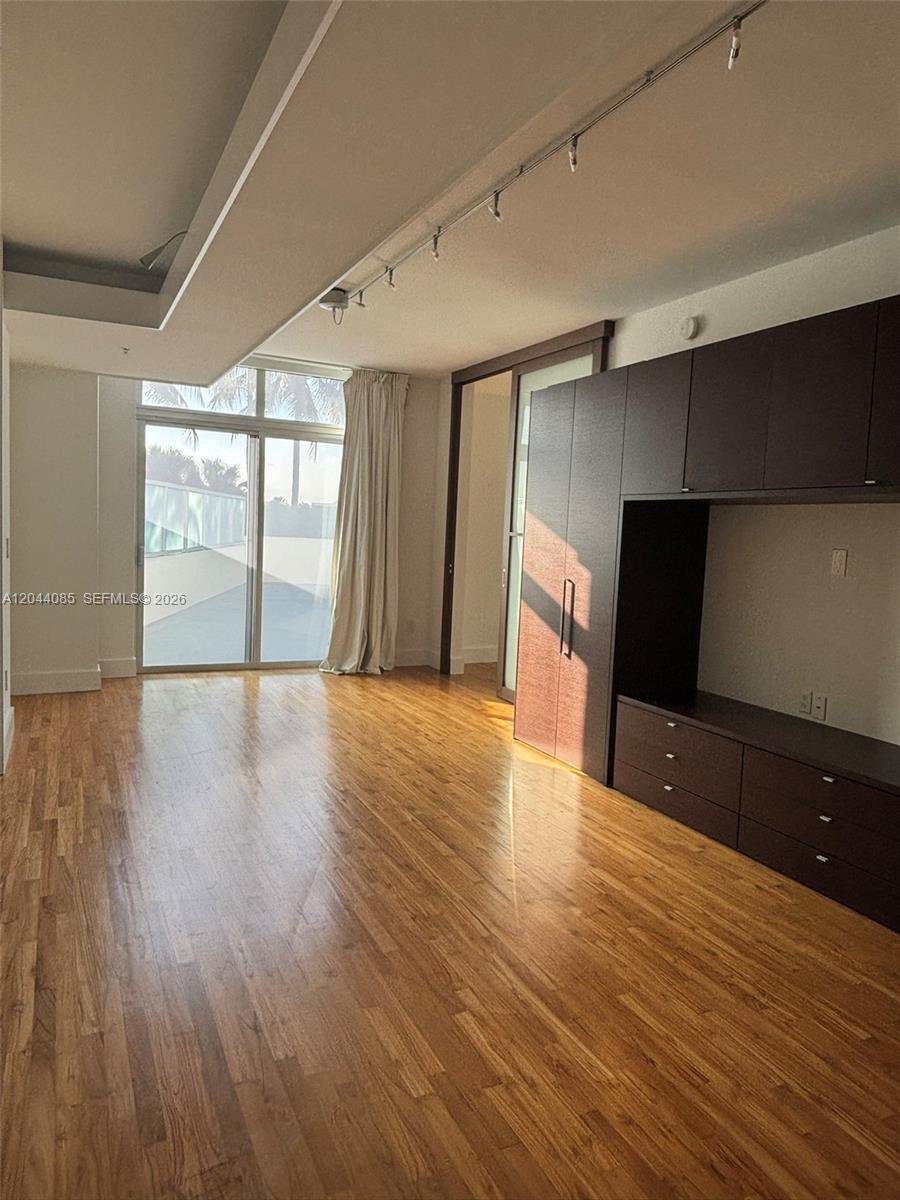 2001 Meridian Ave # 309
