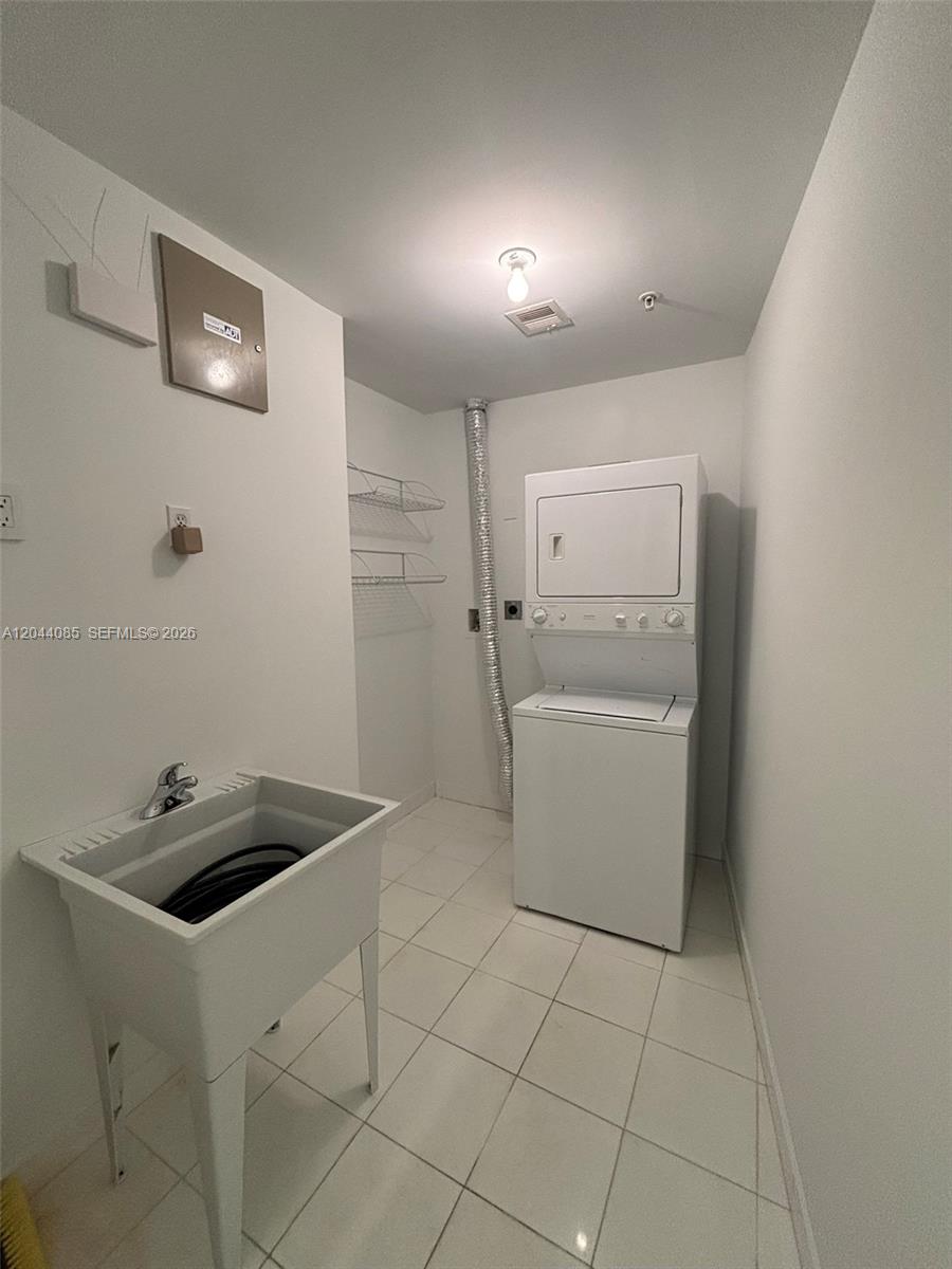 2001 Meridian Ave # 309